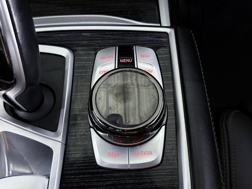 Used 2022 BMW 750i xDrive w/ Luxury Rear Seating Package image 44