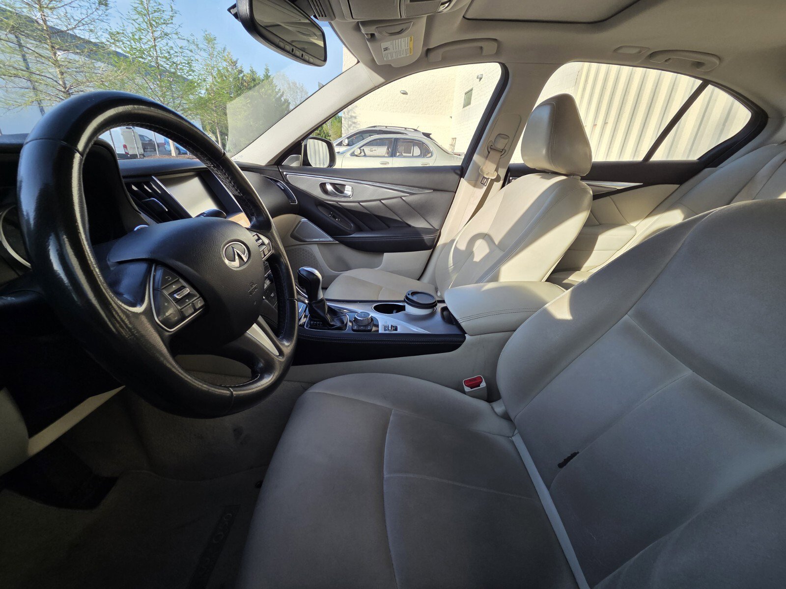 Used 2017 INFINITI Q50 3.0t Premium image 8