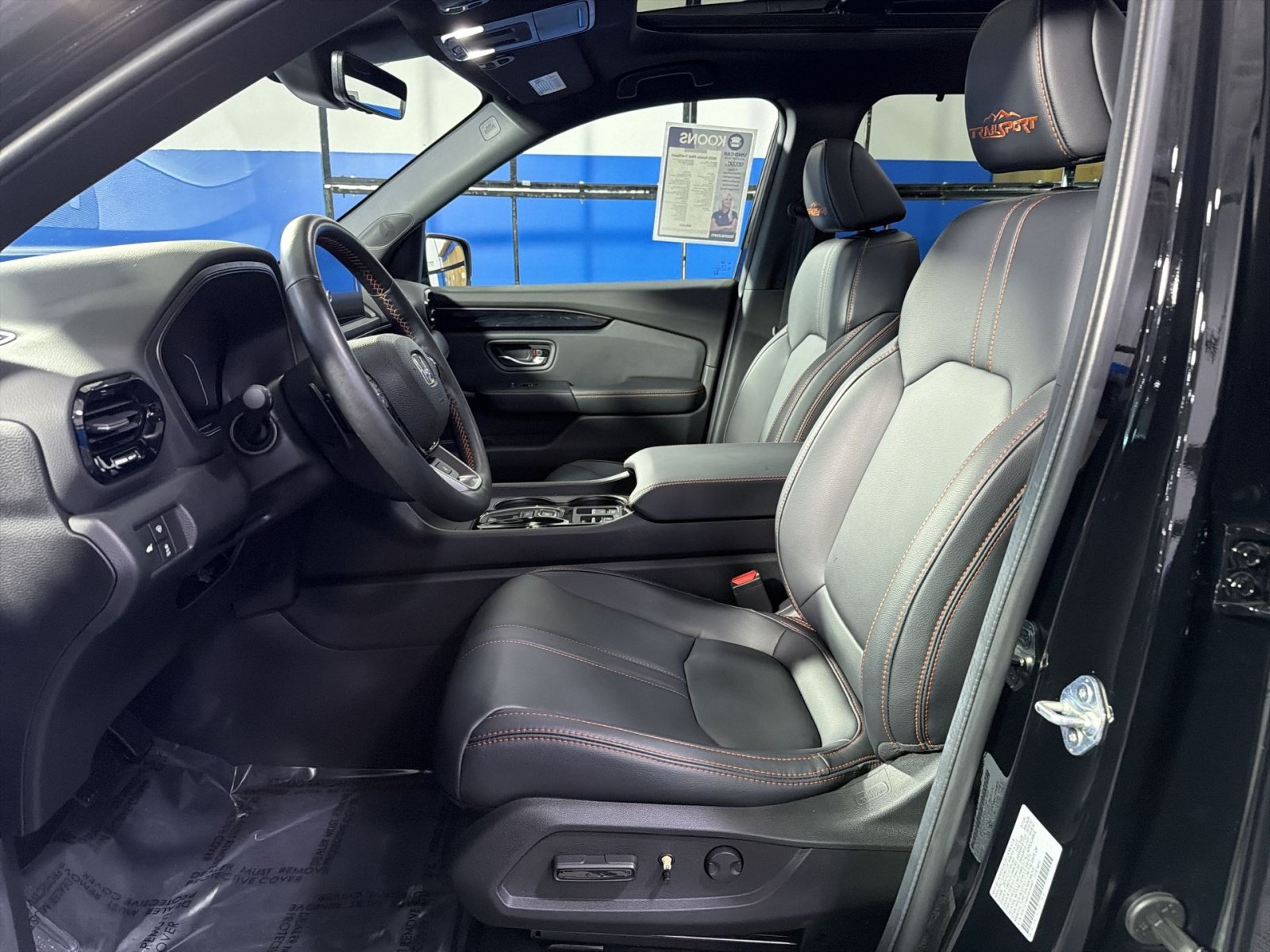 Used 2025 Honda Pilot TrailSport image 24