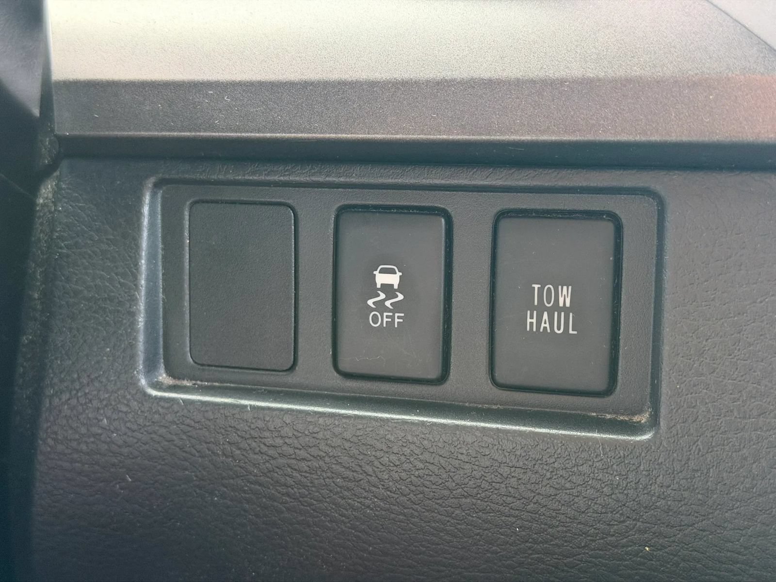 Used 2014 Toyota Tundra SR5 w/ SR5 Upgrade Package RWD image 17