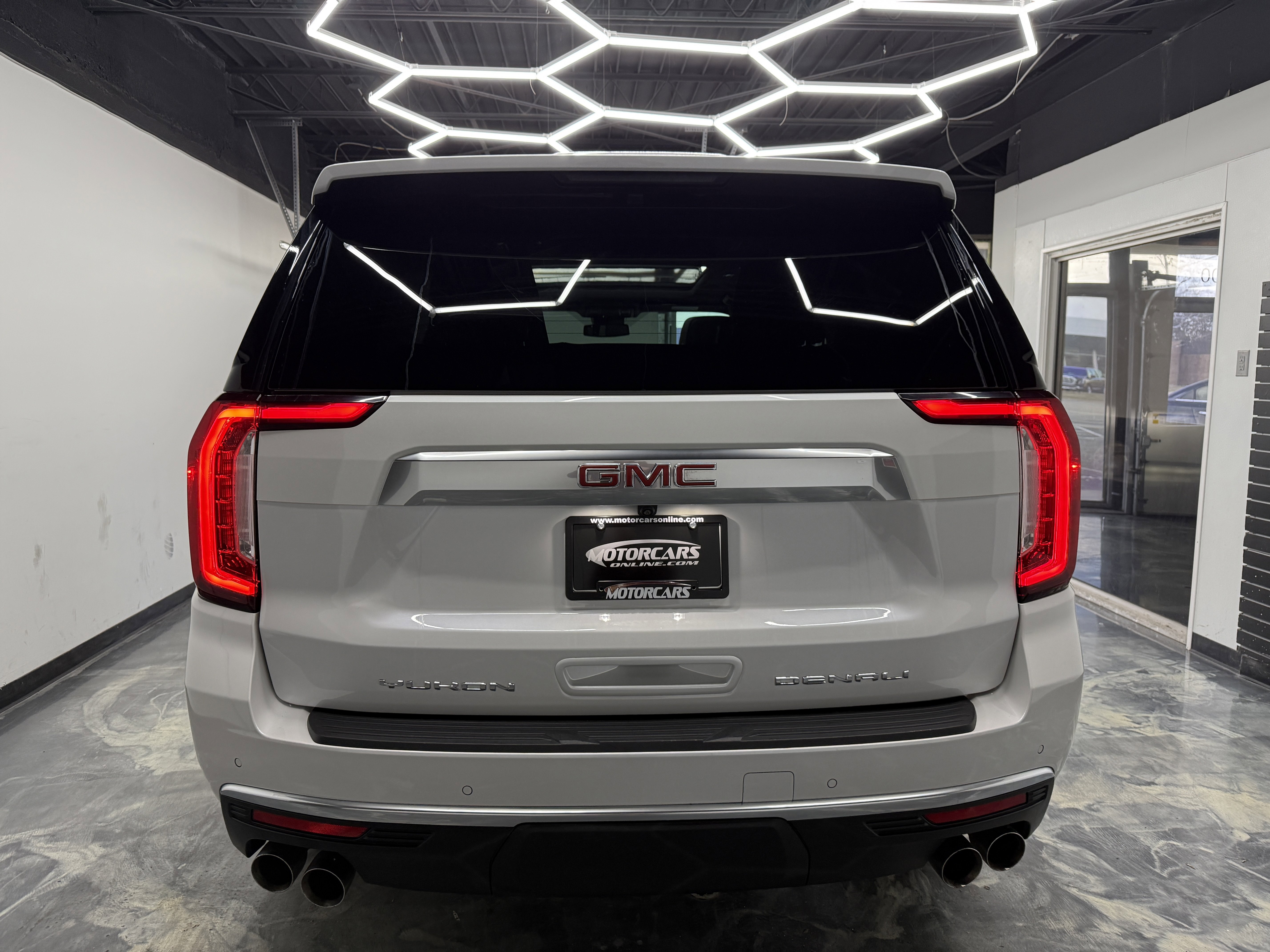 Used 2024 GMC Yukon Denali image 4