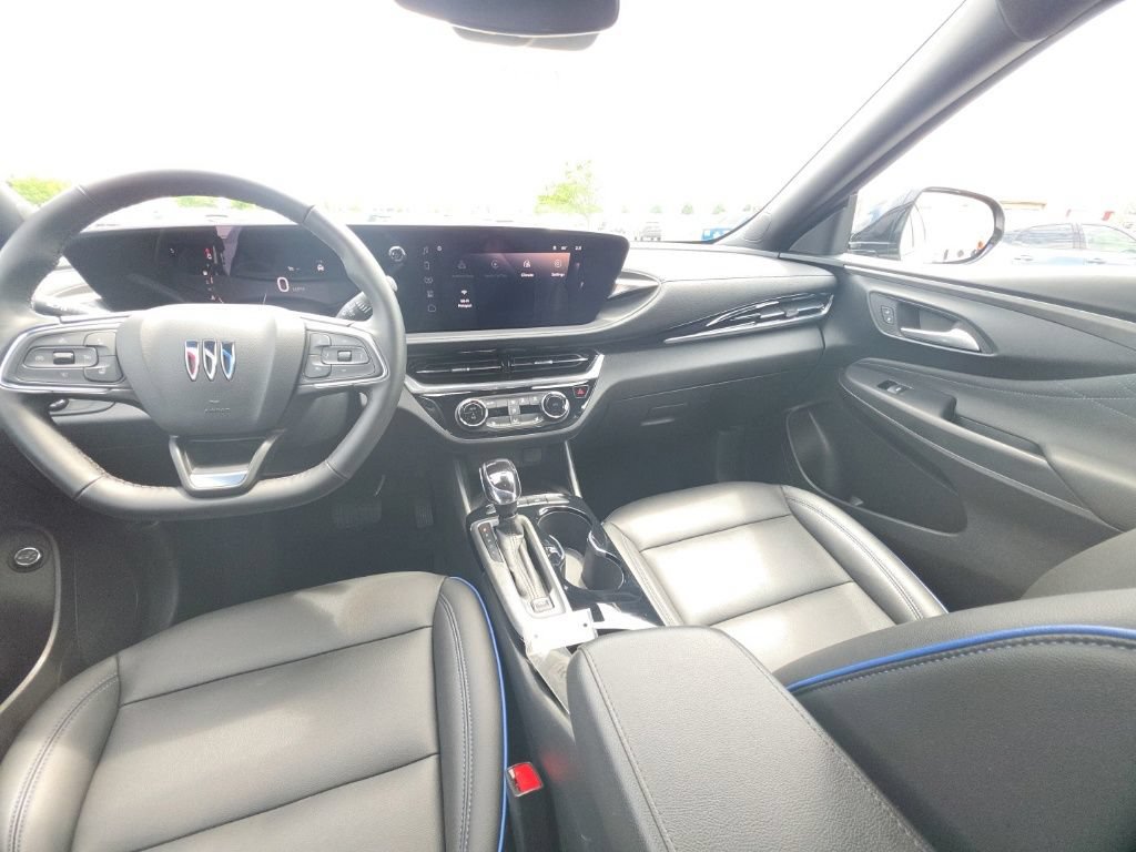 Used 2024 Buick Envista Sport Touring w/ Convenience I Package FWD image 27