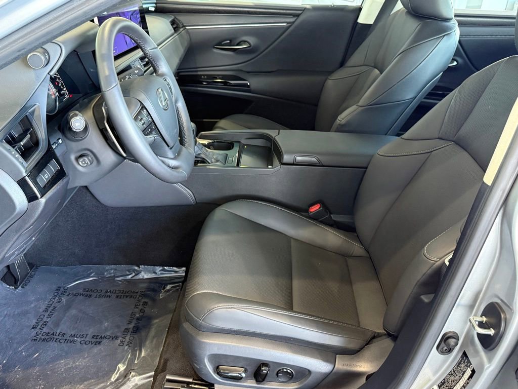 Used 2024 Lexus ES 250 w/ Premium Package image 19