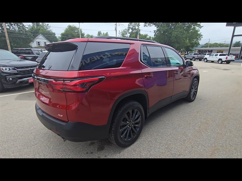 Used 2023 Chevrolet Traverse RS image 8