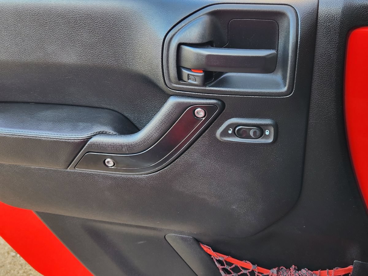 Used 2017 Jeep Wrangler Unlimited Rubicon AWD/4WD image 42