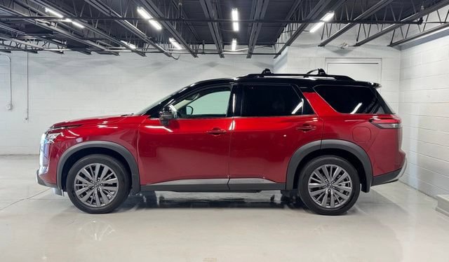 Used 2024 Nissan Pathfinder SL w/ SL Premium Package AWD/4WD image 2