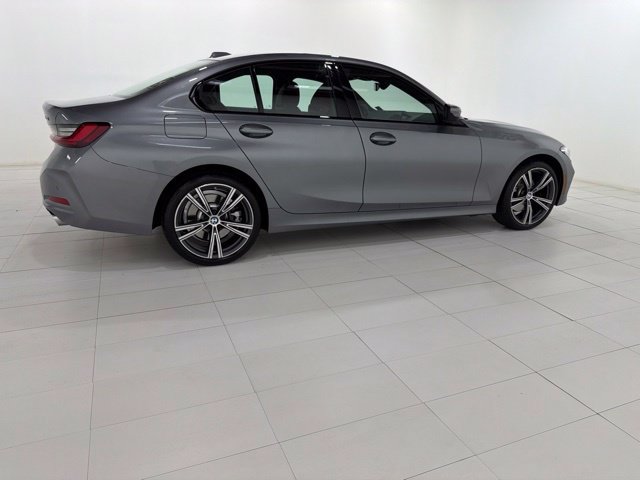 Certified 2023 BMW 330i xDrive Sedan w/ Premium Package AWD/4WD image 6