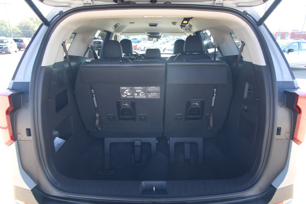 Used 2026 Kia Carnival EX FWD image 16