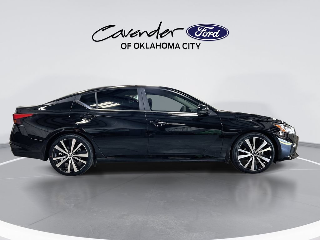 Used 2022 Nissan Altima 2.0 SR FWD image 9