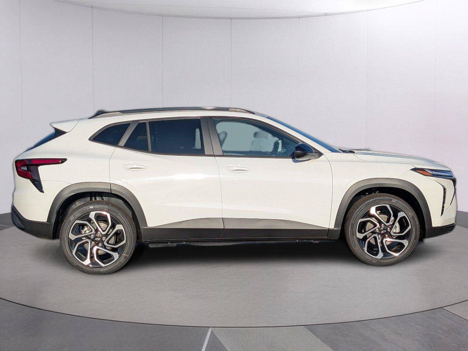 New 2026 Chevrolet Trax RS w/ Driver Confidence Package FWD image 8