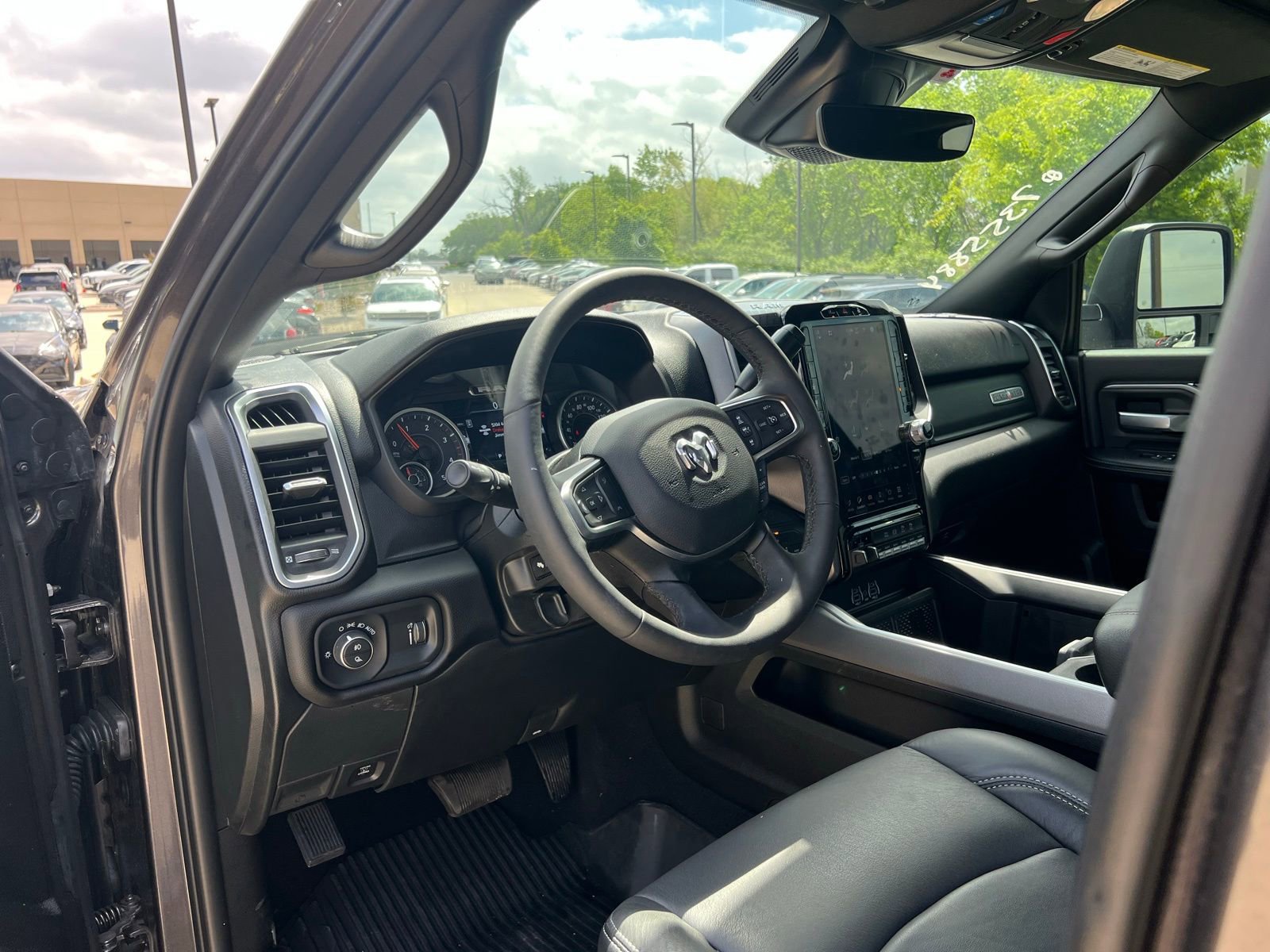 Used 2025 RAM 3500 Lone Star image 22