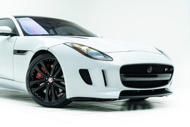 Used 2017 Jaguar F-TYPE S RWD image 4