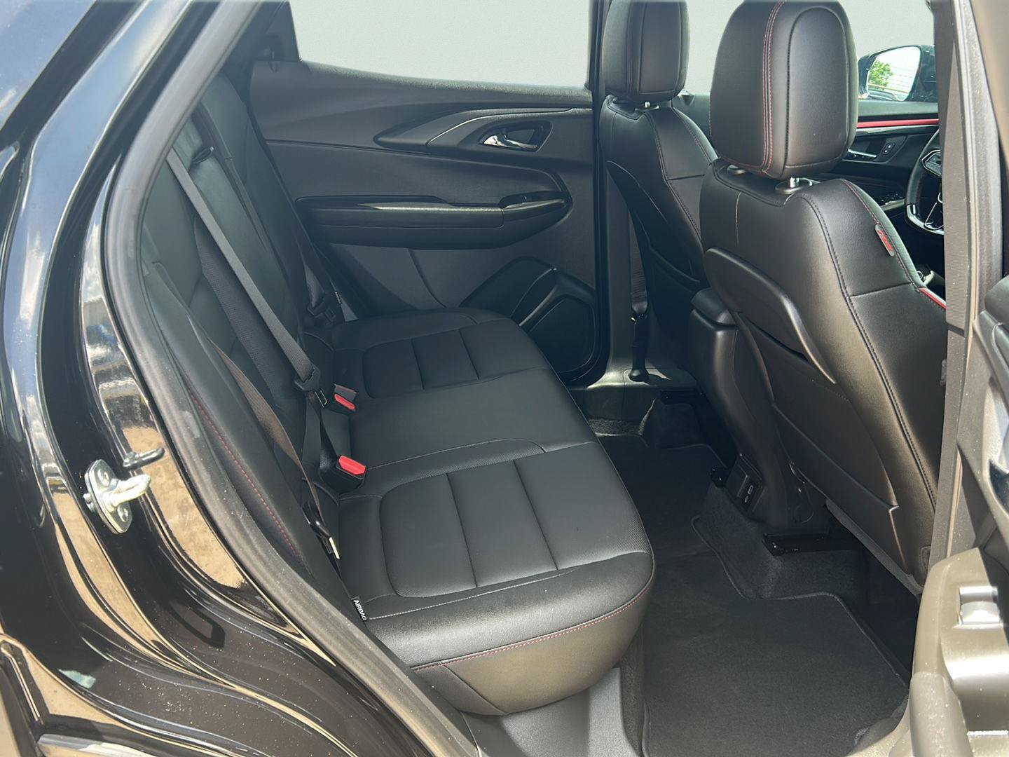 Used 2025 Chevrolet TrailBlazer RS w/ Convenience Package FWD image 21
