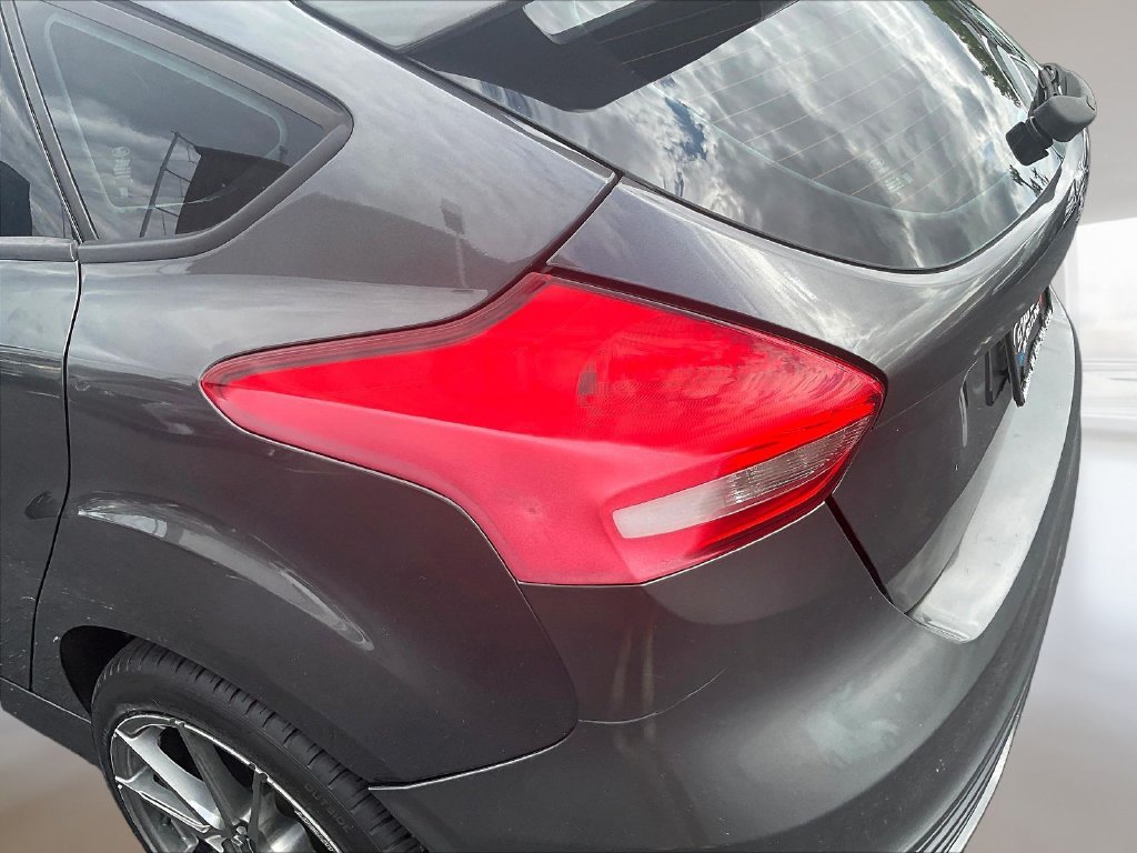 Used 2018 Ford Focus ST FWD image 23