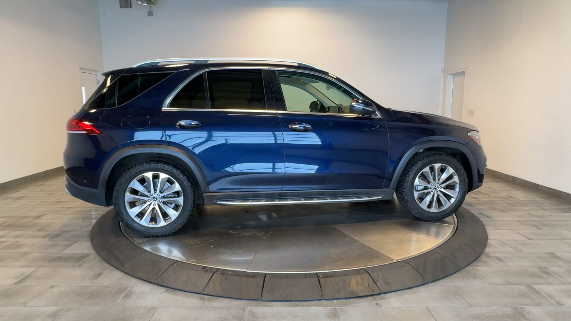 Used 2020 Mercedes-Benz GLE 350 4MATIC image 9