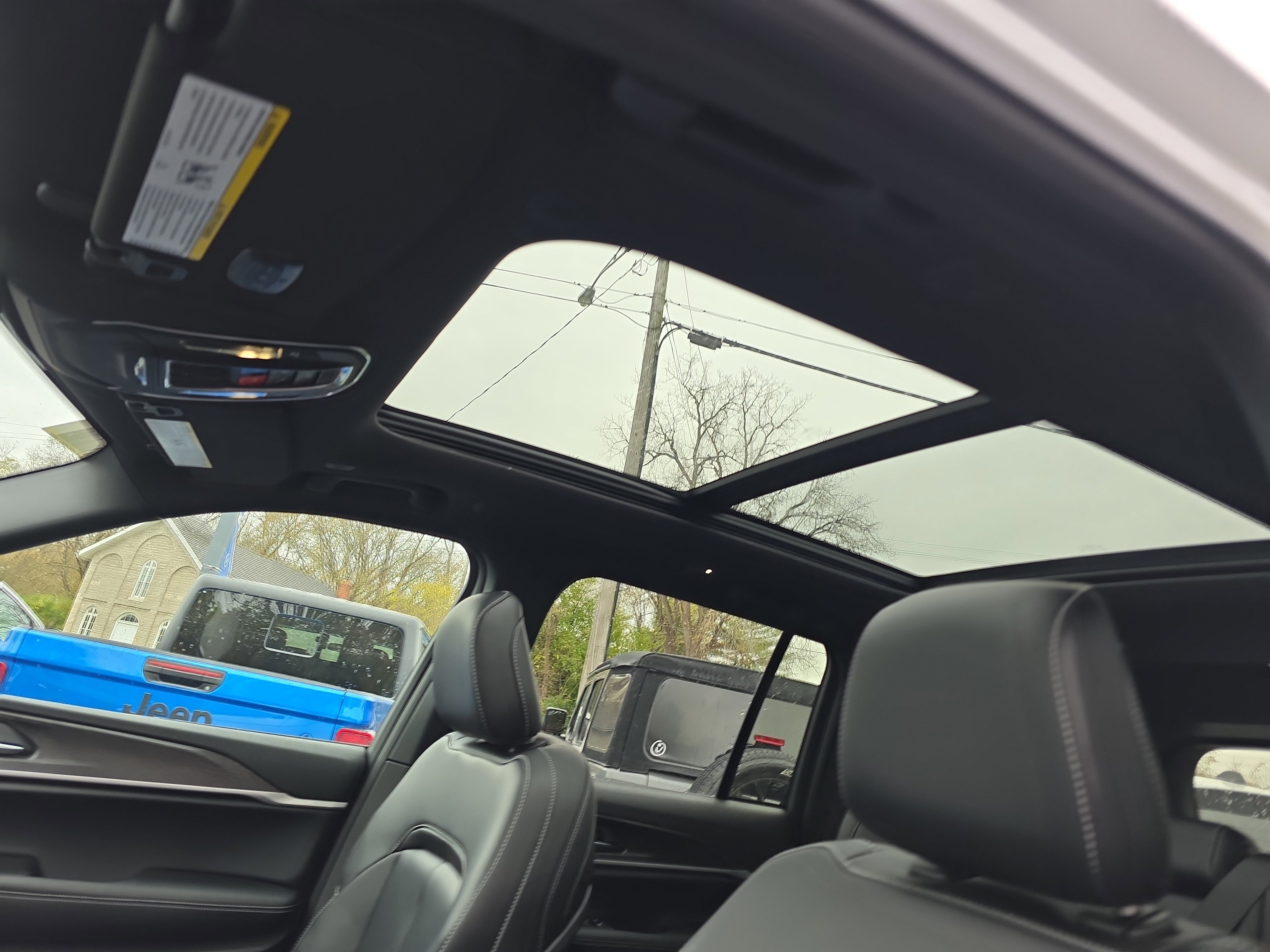 New 2025 Jeep Grand Cherokee Limited w/ Black Appearance Package image 4