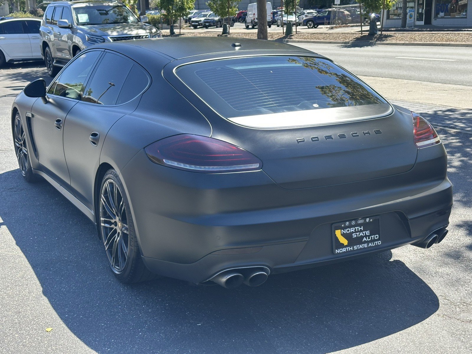Used 2015 Porsche Panamera S RWD image 11