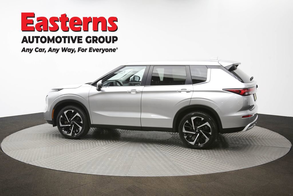 Used 2024 Mitsubishi Outlander SE image 60