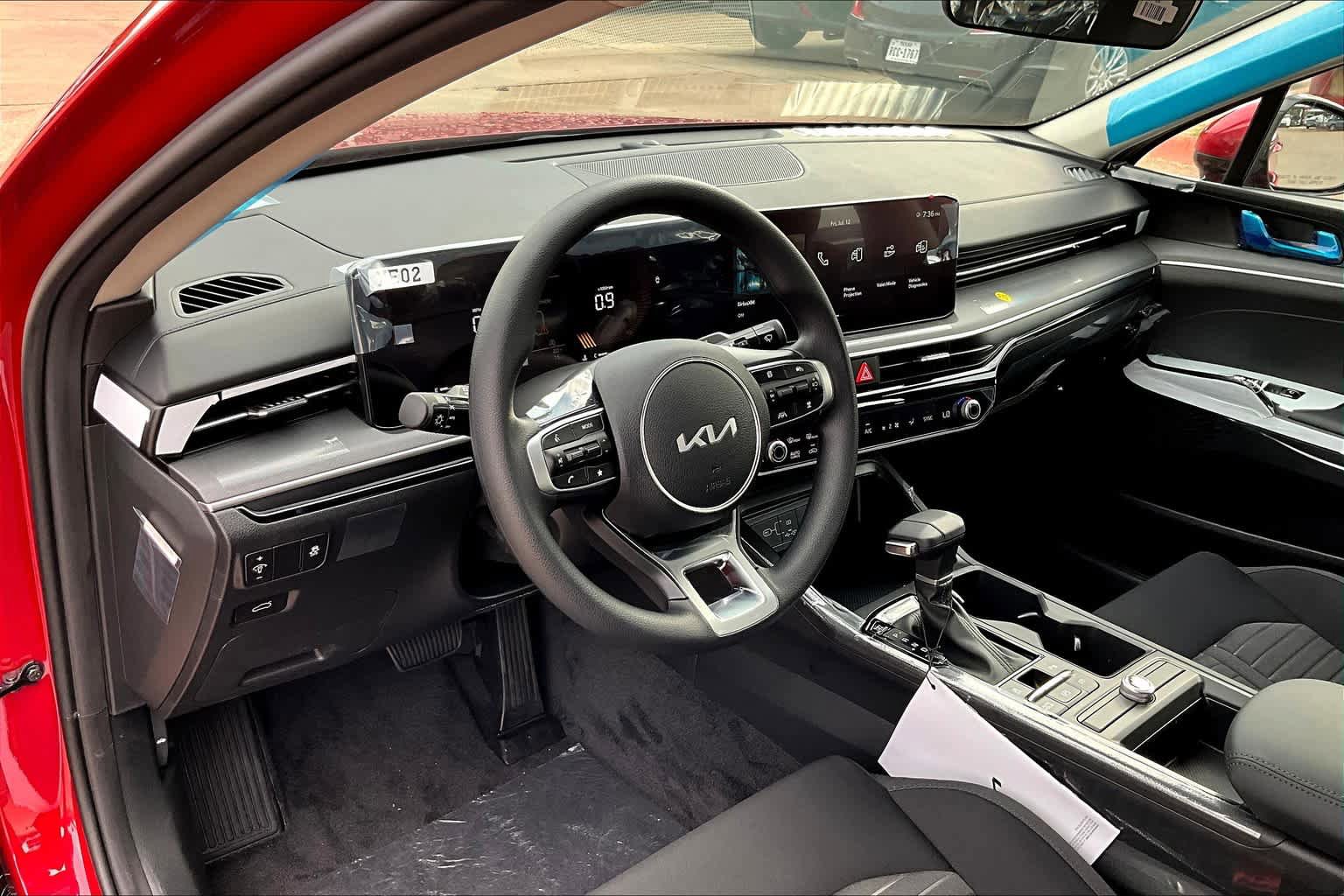 Used 2025 Kia K5 LXS FWD image 8