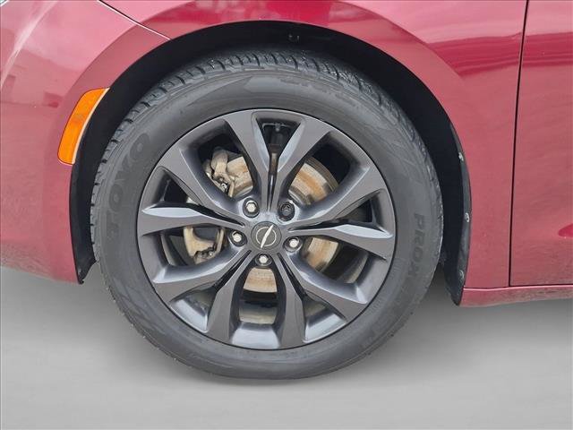 Used 2018 Chrysler Pacifica Touring Plus w/ S Appearance Package FWD image 25