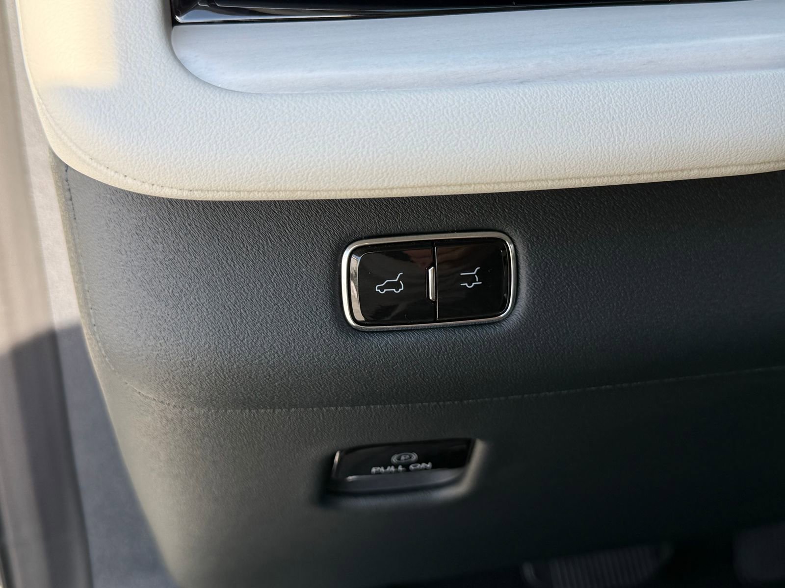 New 2026 Lincoln Navigator Reserve w/ Jet Appearance Package image 33