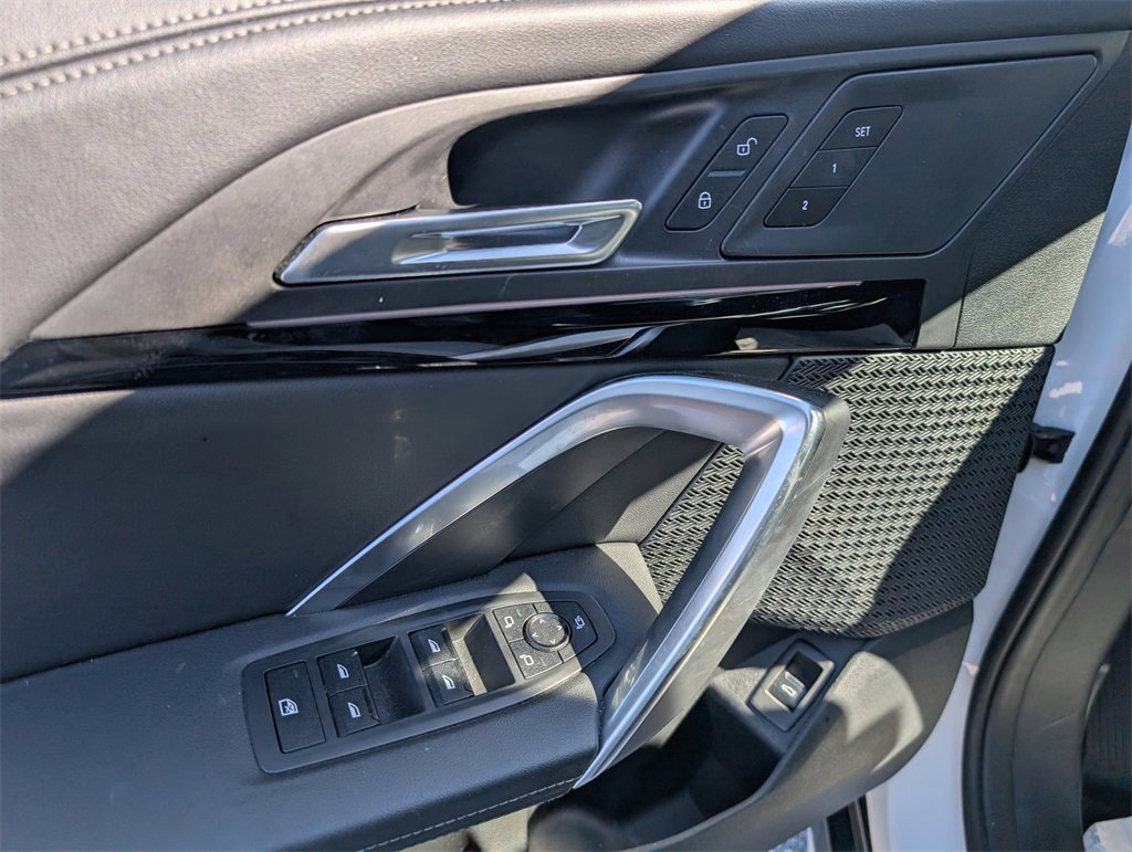 Used 2024 BMW X1 xDrive28i image 9