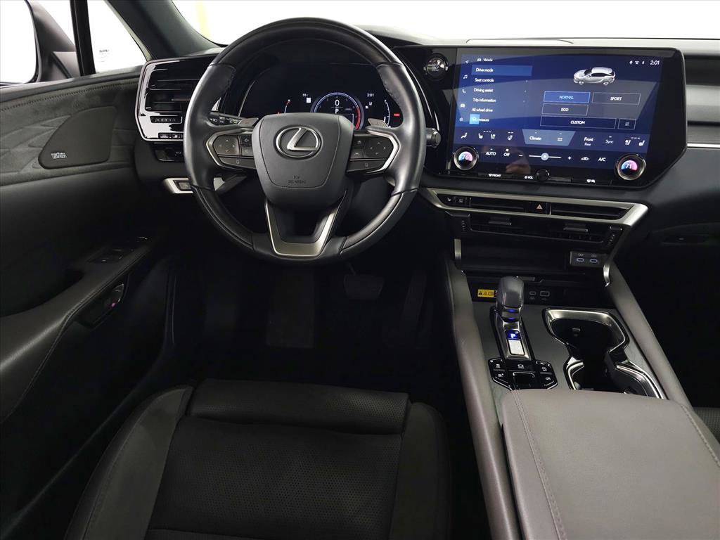Used 2024 Lexus RX 350 w/ Luxury Package image 20