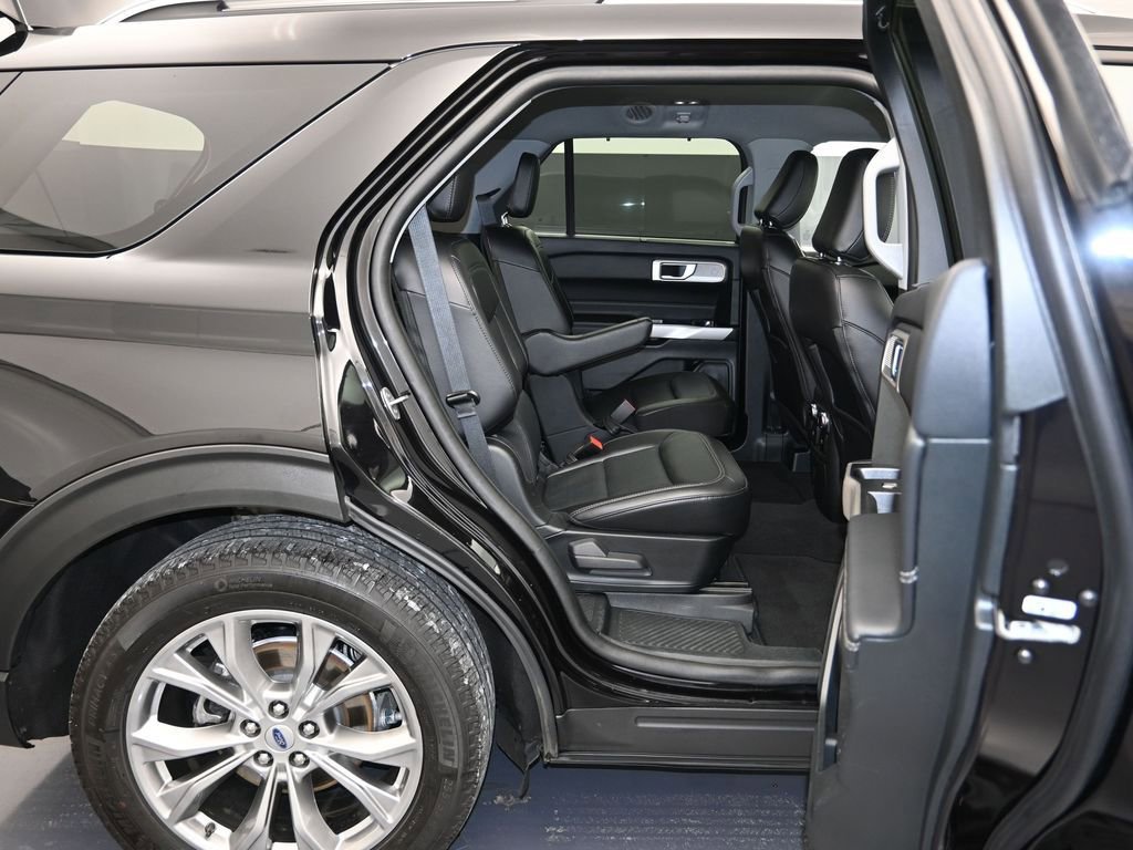 Used 2023 Ford Explorer Limited w/ Equipment Group 301A image 26