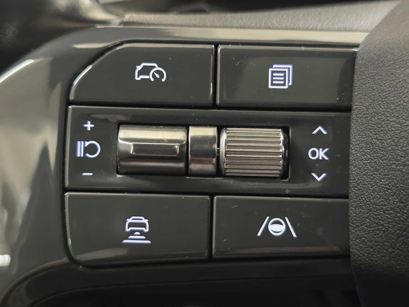 Used 2024 Kia EV9 GT-Line AWD/4WD image 38