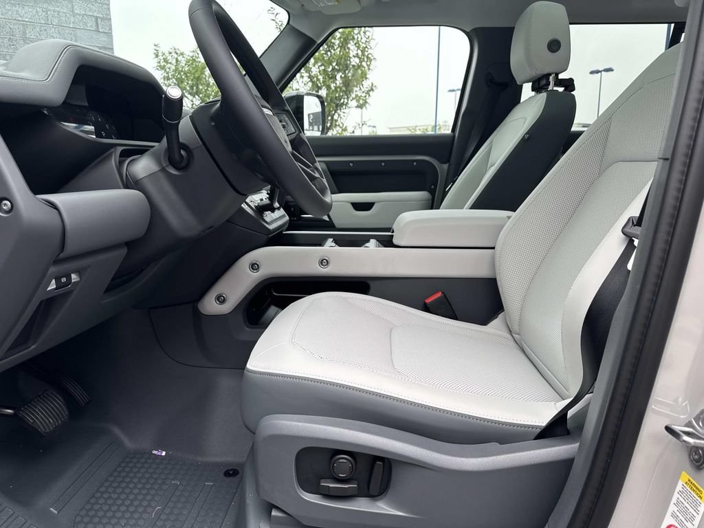 New 2026 Land Rover Defender 110 X-Dynamic SE AWD/4WD image 21