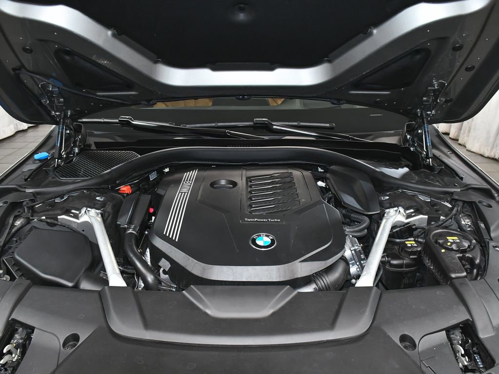 Used 2022 BMW 740i xDrive w/ M Sport Package image 80