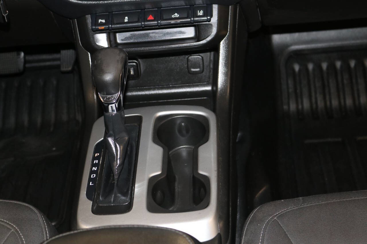 Used 2022 Chevrolet Colorado LT w/ Fleet Safety Package image 31