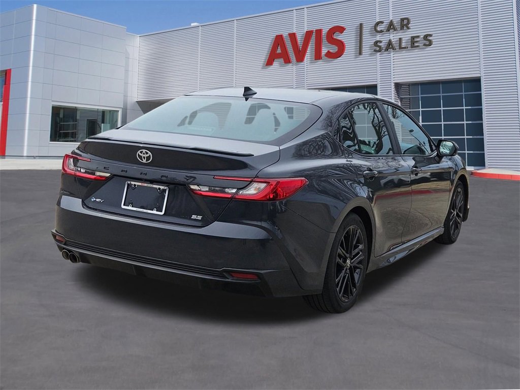 Used 2025 Toyota Camry SE image 6