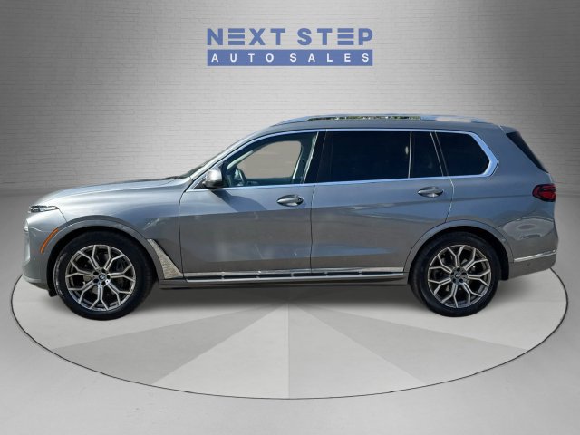 Used 2026 BMW X7 xDrive40i AWD/4WD image 4
