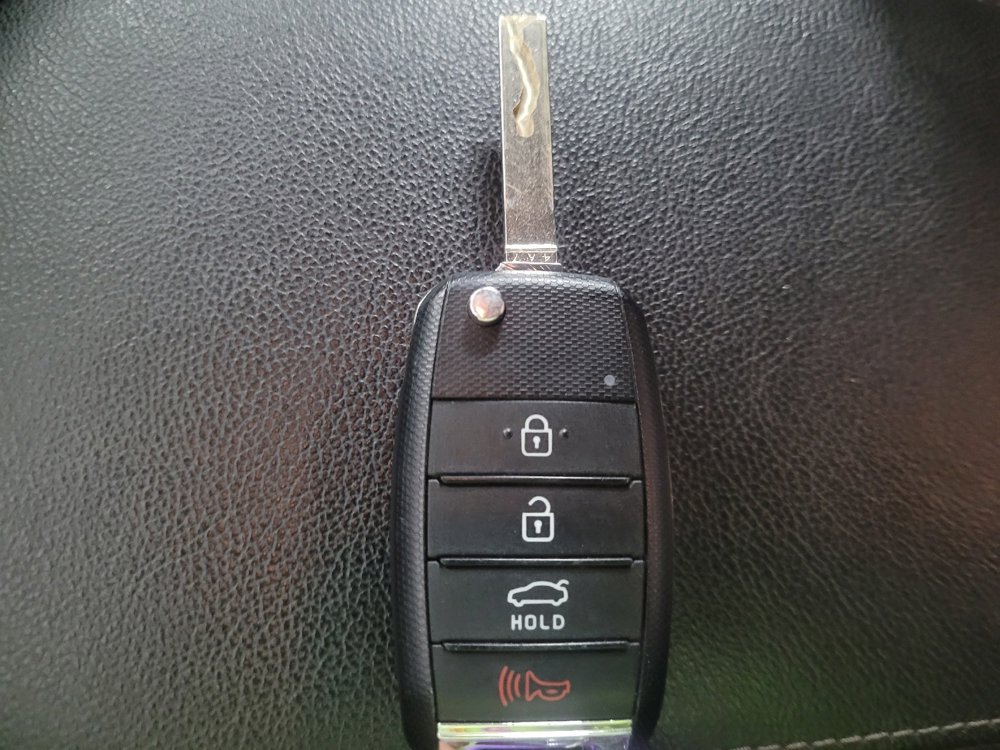 Used 2019 Kia Optima LX image 32