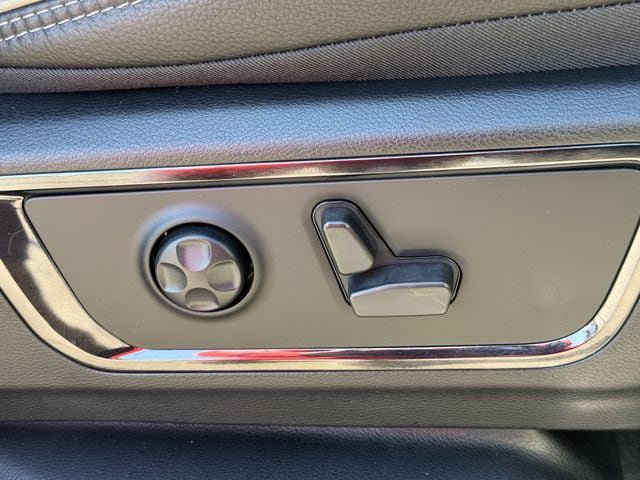 Used 2023 RAM 1500 Limited RWD image 30