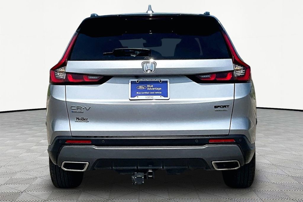 Used 2024 Honda CR-V Sport Touring image 4