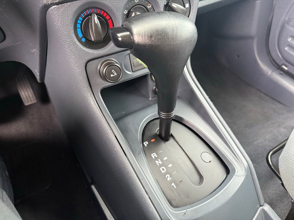 Used 2010 Ford Transit Connect XL image 34