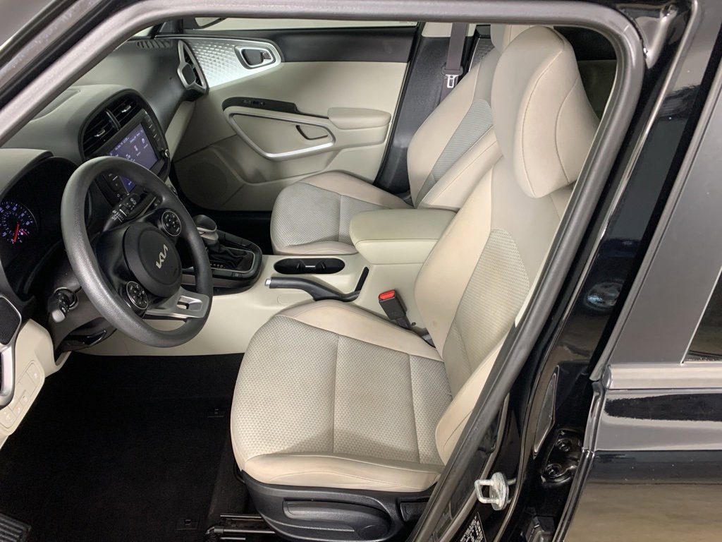 Used 2022 Kia Soul LX w/ Technology Package image 25