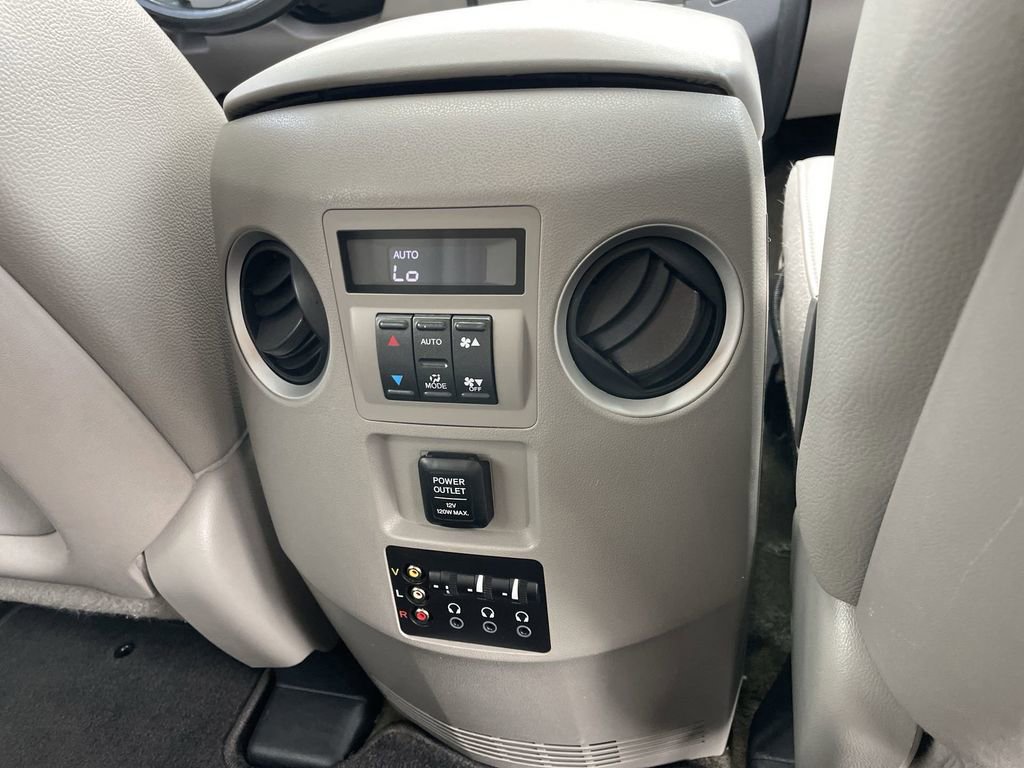 Used 2015 Honda Pilot Touring image 26