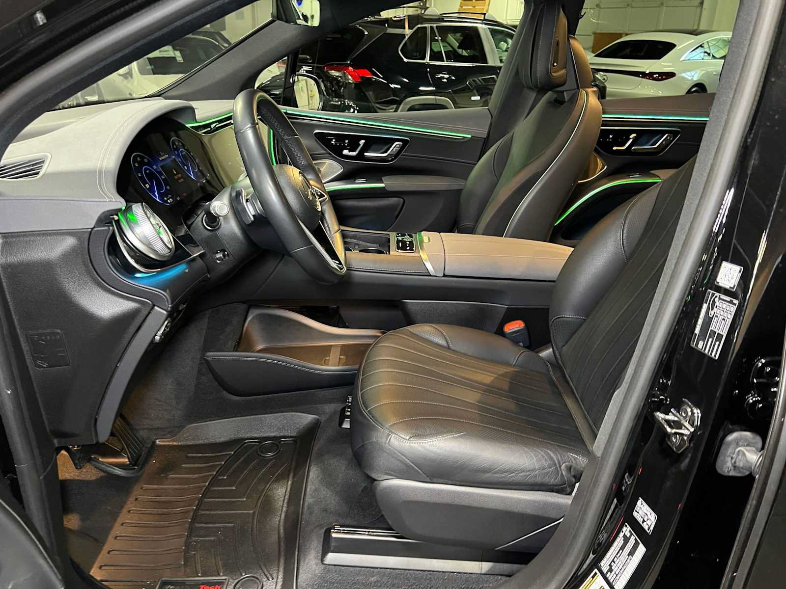 Used 2023 Mercedes-Benz EQS 580 4MATIC SUV image 21