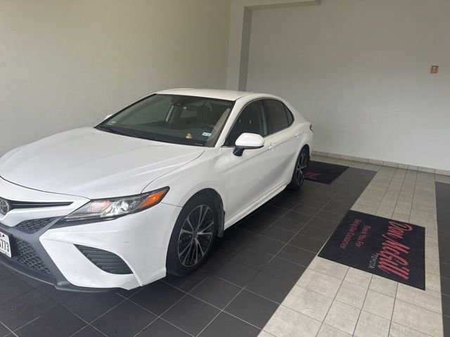 Used 2020 Toyota Camry SE