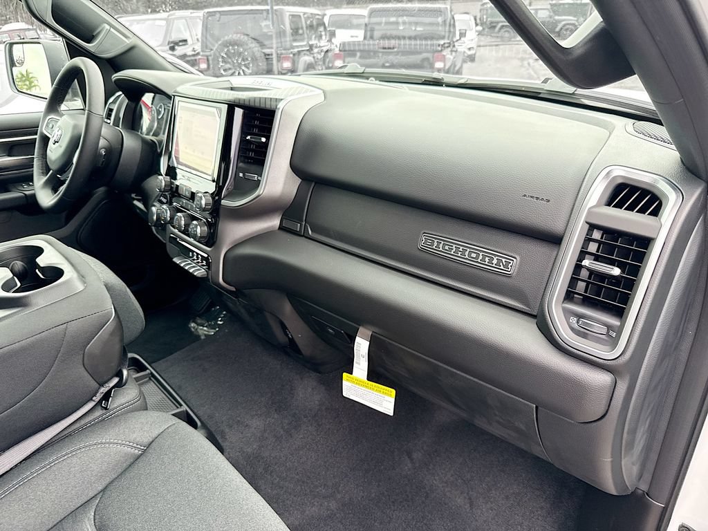 Used 2025 RAM 1500 Big Horn RWD image 32