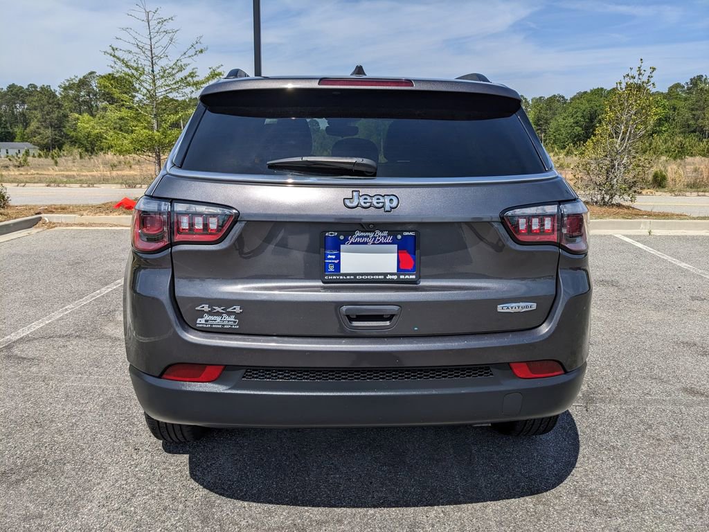 Used 2024 Jeep Compass Latitude AWD/4WD image 17