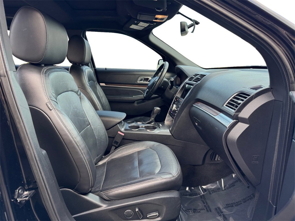 Used 2018 Ford Explorer Limited image 18