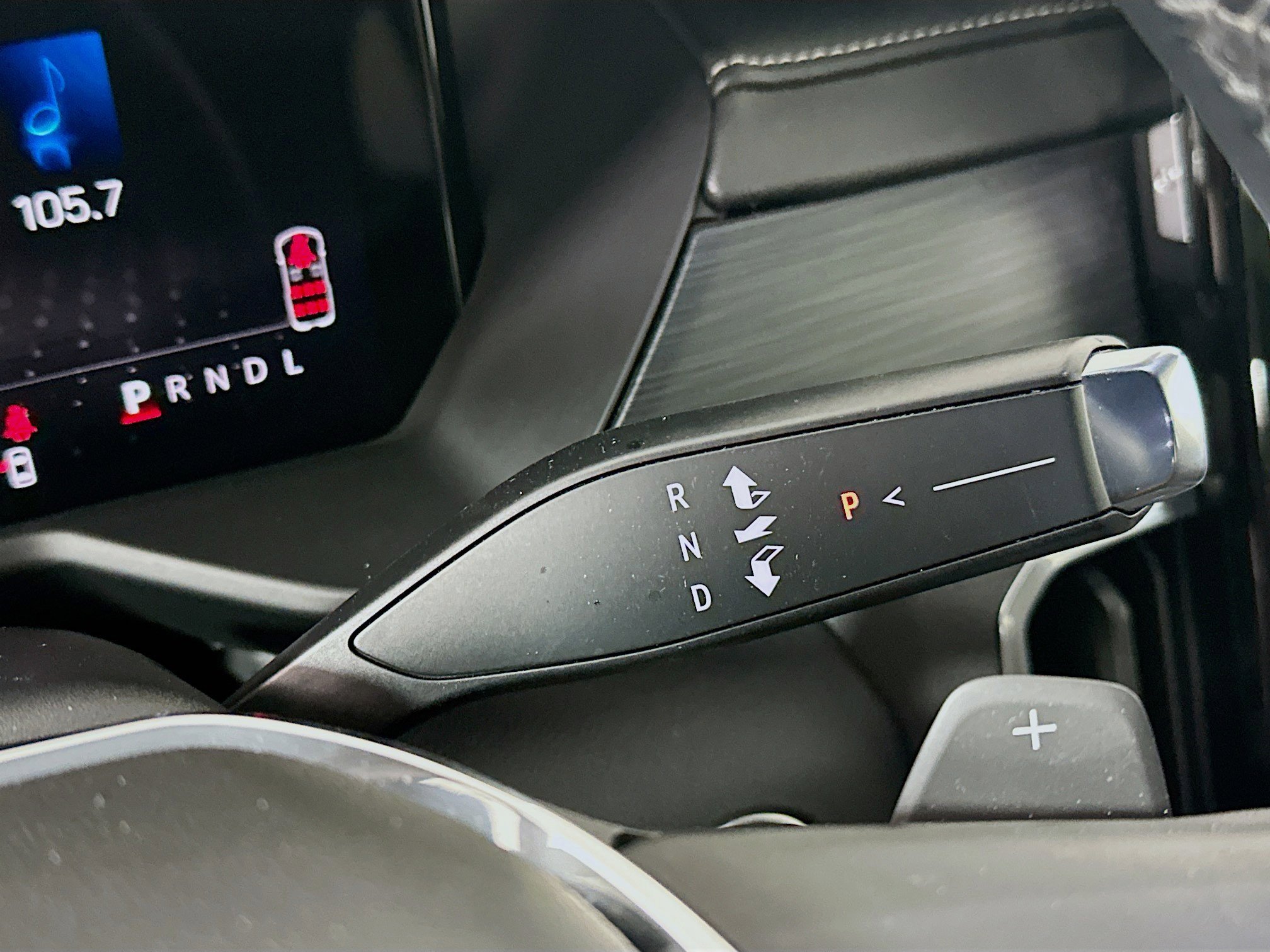 Used 2025 GMC Acadia Elevation image 25