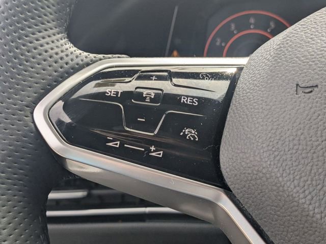 Used 2022 Volkswagen GTI SE image 23