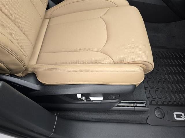 New 2025 Audi Q7 3.0T Prestige image 17