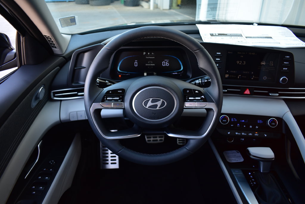 New 2026 Hyundai Elantra SEL Sport FWD image 35