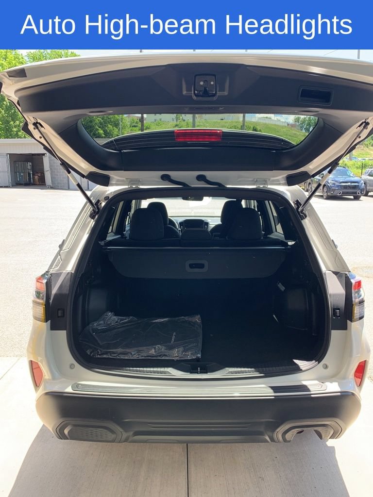 Certified 2025 Subaru Forester Premium AWD/4WD image 10